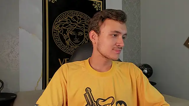 Snapshot of Desmon_Clark chatting on 01/20/25, 09:22 Desmon Clark online show from 01/20/25, 09:22