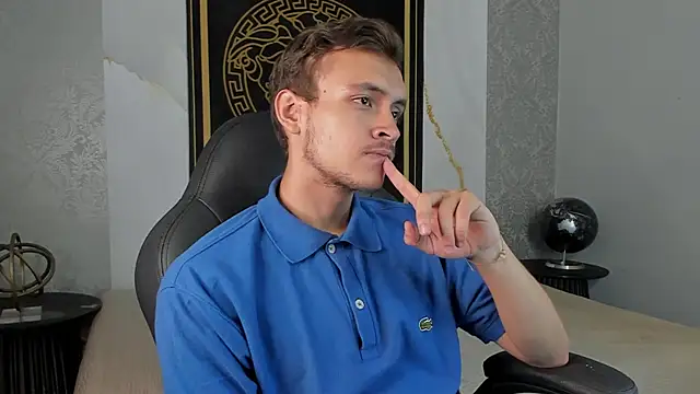 Snapshot of Desmon_Clark chatting on 01/21/25, 07:39 Desmon Clark online show from 01/21/25, 07:39