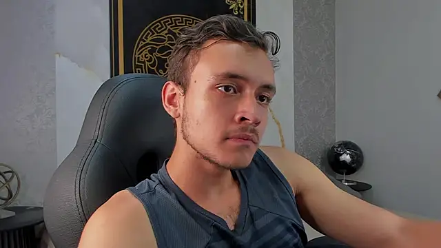 Snapshot of Desmon_Clark chatting on 01/25/25, 03:19 Desmon Clark online show from 01/25/25, 03:19