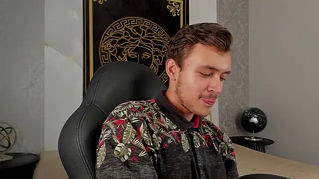 Snapshot of Desmon_Clark chatting on 01/27/25, 09:33 Desmon Clark online show from 01/27/25, 09:33