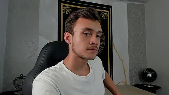 Snapshot of Desmon_Clark chatting on 01/29/25, 10:11 Desmon Clark online show from 01/29/25, 10:11