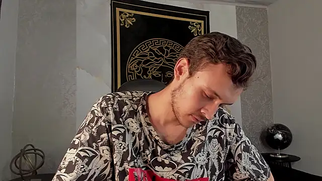 Snapshot of Desmon_Clark chatting on 02/02/25, 02:48 Desmon Clark online show from 02/02/25, 02:48