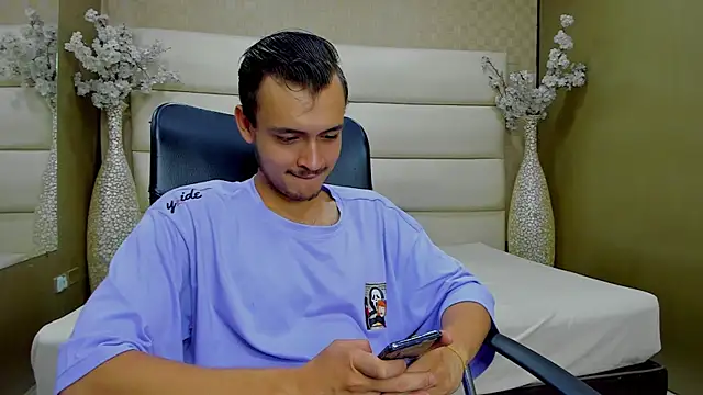 Snapshot of Desmon_Clark chatting on 02/02/25, 07:14 Desmon Clark online show from 02/02/25, 07:14