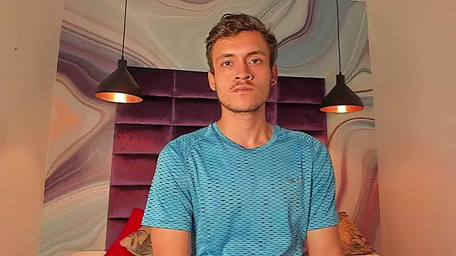 Snapshot of Desmon_Clark chatting on 02/04/25, 06:57 Desmon Clark online show from 02/04/25, 06:57