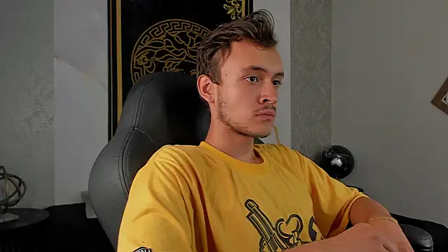 Snapshot of Desmon_Clark chatting on 02/05/25, 12:42 Desmon Clark online show from 02/05/25, 12:42