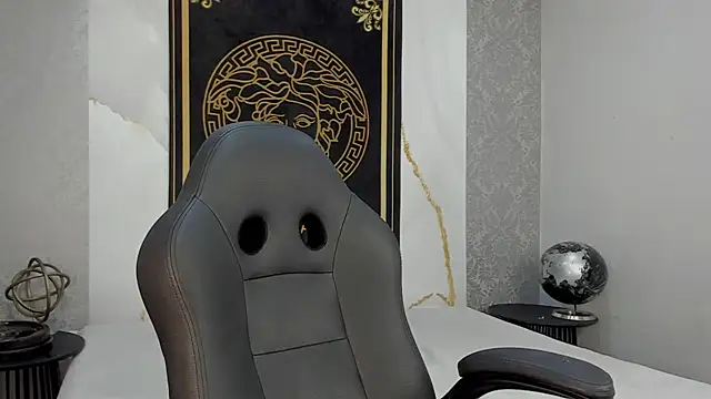 Snapshot of Desmon_Clark chatting on 02/19/25, 10:20 Desmon Clark online show from 02/19/25, 10:20