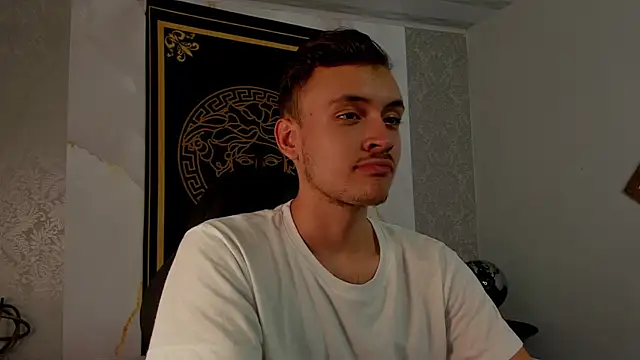 Snapshot of Desmon_Clark chatting on 03/02/25, 02:41 Desmon Clark online show from 03/02/25, 02:41