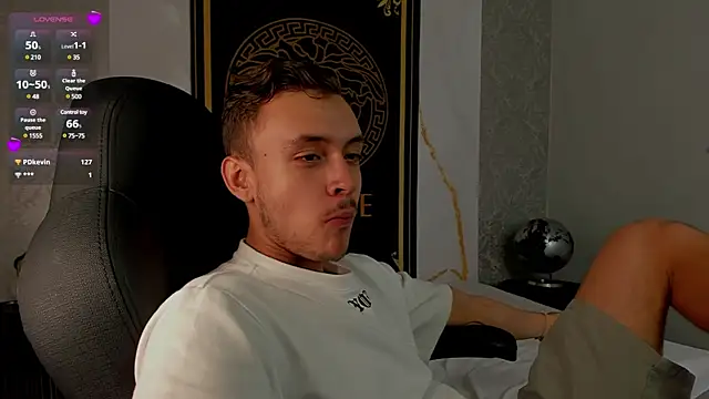 Snapshot of Desmon_Clark chatting on 03/06/25, 04:19 Desmon Clark online show from 03/06/25, 04:19