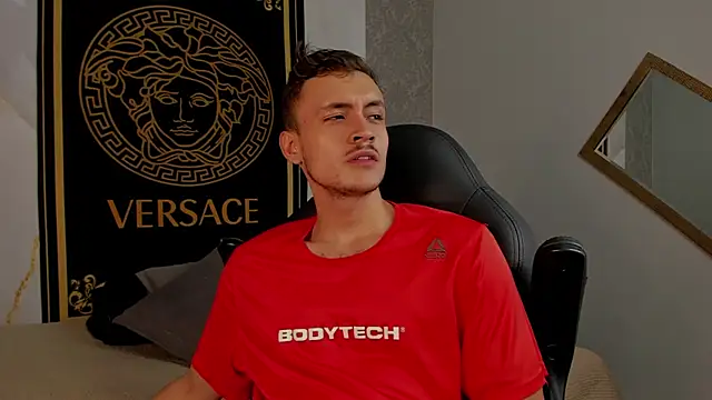 Snapshot of Desmon_Clark chatting on 03/06/25, 10:36 Desmon Clark online show from 03/06/25, 10:36