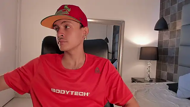 Snapshot of Desmon_Clark chatting on 03/13/25, 11:27 Desmon Clark online show from 03/13/25, 11:27