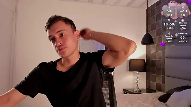 Snapshot of Desmon_Clark chatting on 03/14/25, 10:16 Desmon Clark online show from 03/14/25, 10:16