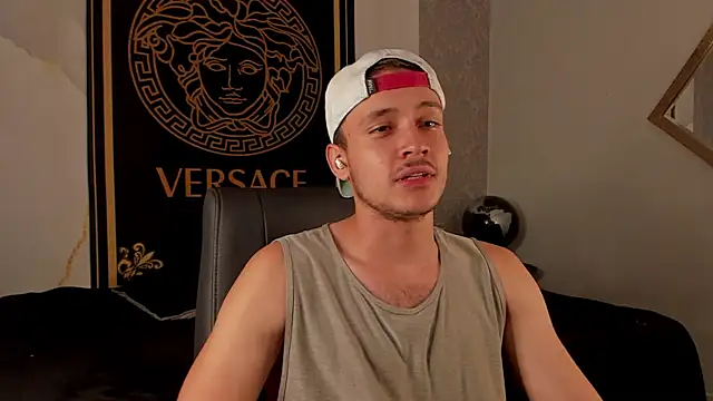 Snapshot of Desmon_Clark chatting on 09/18/25, 11:51 Desmon Clark online show from 09/18/25, 11:51