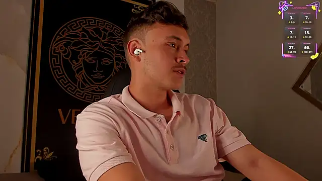 Snapshot of Desmon_Clark chatting on 09/29/25, 12:16 Desmon Clark online show from 09/29/25, 12:16