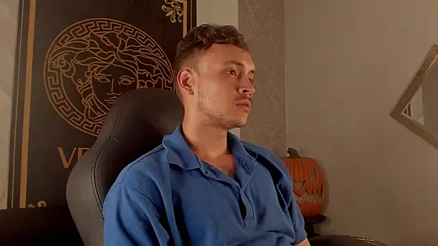 Snapshot of Desmon_Clark chatting on 10/07/25, 09:45 Desmon Clark online show from 10/07/25, 09:45