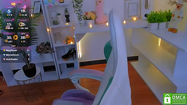 LayriantaVee online show from 01/10/25, 10:06