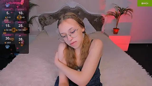 LayriantaVee online show from 01/13/25, 07:43