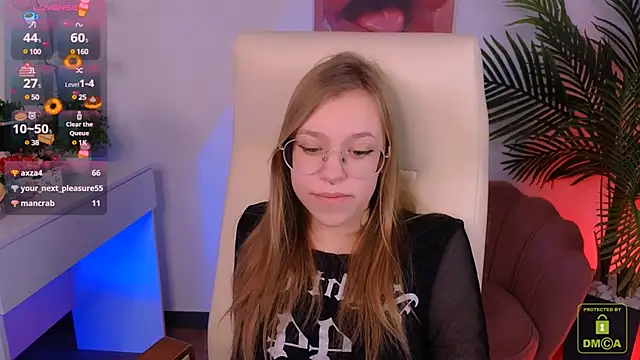 LayriantaVee online show from 01/28/25, 10:12