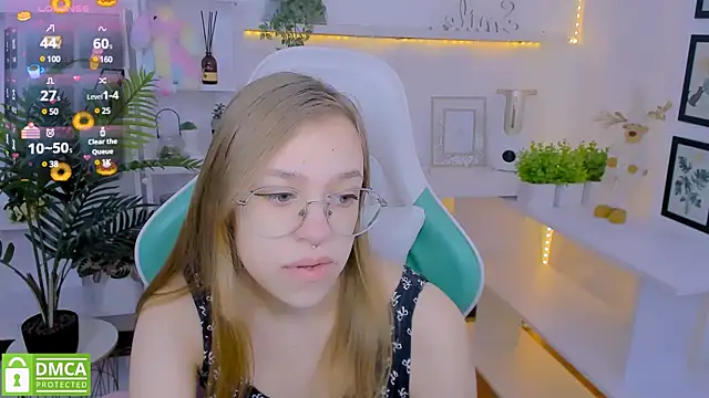 LayriantaVee online show from 01/29/25, 07:04