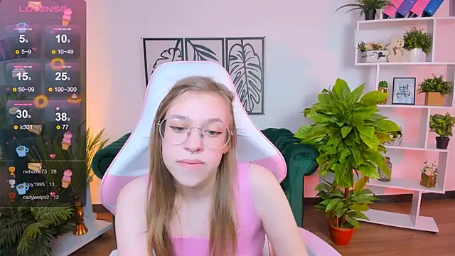 LayriantaVee online show from 02/01/25, 01:20