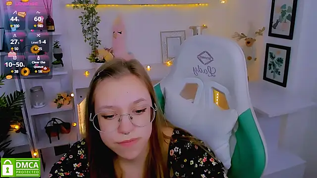 LayriantaVee online show from 02/26/25, 01:08