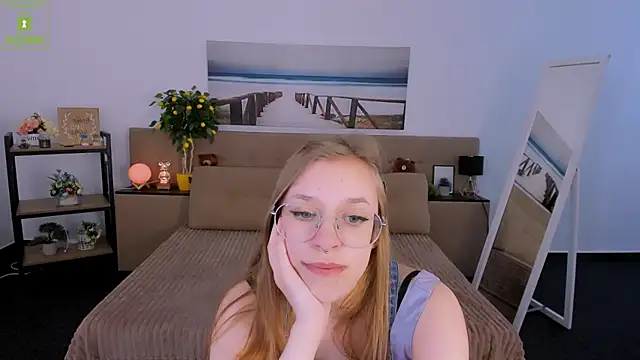 LayriantaVee online show from 03/05/25, 10:00