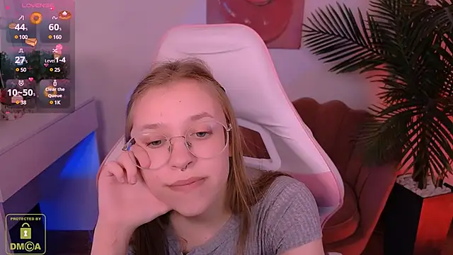 LayriantaVee online show from 03/16/25, 10:22