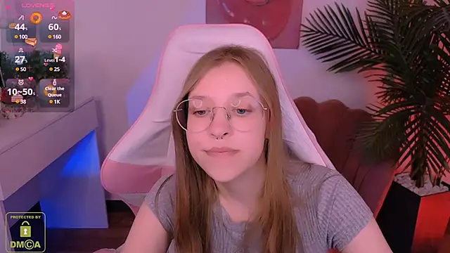 LayriantaVee online show from 03/16/25, 01:27