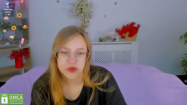 LayriantaVee online show from 09/10/25, 06:02