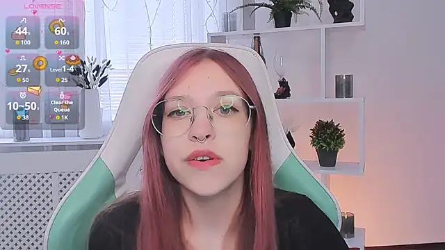 LayriantaVee online show from 05/07/26, 06:08