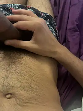 Snapshot of Hhiiiillliiii chatting on 06/30/26, 07:15 Hhiiiillliiii online show from 06/30/26, 07:15