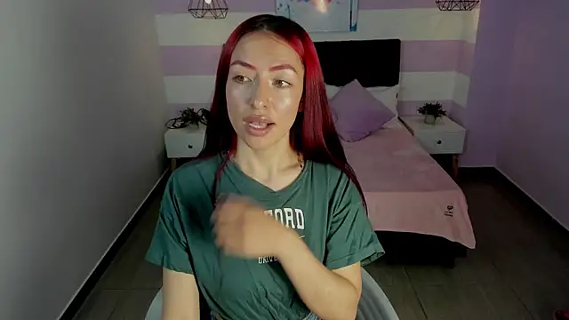 Scarlett  bell online show from 11/18/25, 02:32