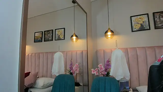 Annie karlsson   online show from 10/31/25, 03:51