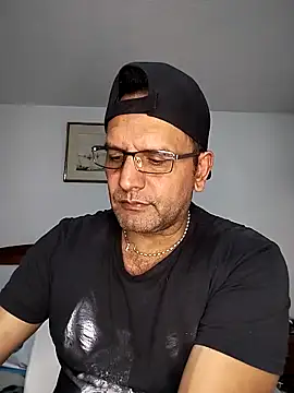 RogueTraveler online show from 10/21/25, 04:02