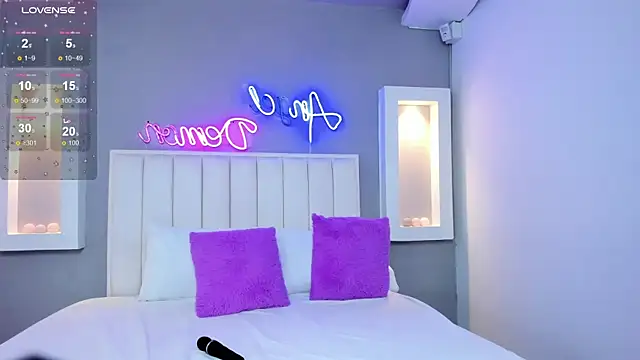 HannaPaola online show from 03/01/25, 10:53