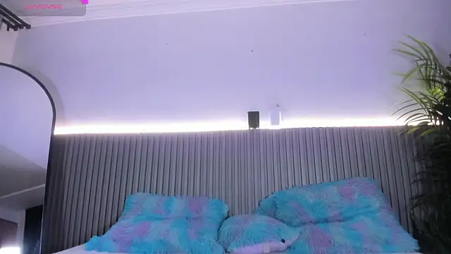 valentina lux online show from 02/11/26, 07:08