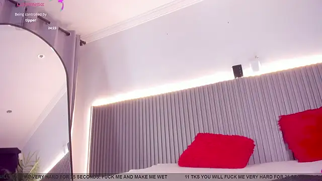 valentina lux online show from 03/27/26, 07:35