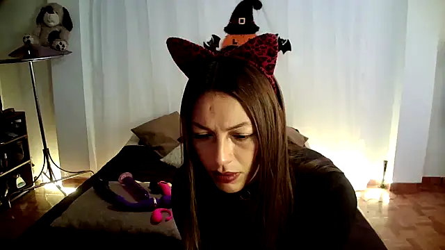 Hanna Charming online show from 10/19/25, 06:30