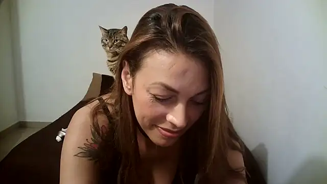 Snapshot of Hanna_Charming chatting on 06/11/26, 01:38 Hanna Charming online show from 06/11/26, 01:38