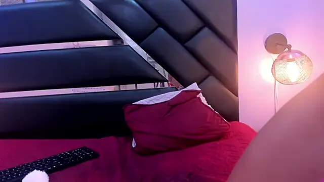 KimberlyVillaLobos online show from 02/19/25, 05:49