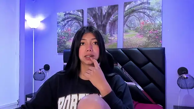 KimberlyVillaLobos online show from 12/01/25, 11:37