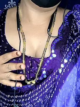 Snapshot of Queen_sakshi chatting on 02/23/26, 06:05 Queen sakshi online show from 02/23/26, 06:05