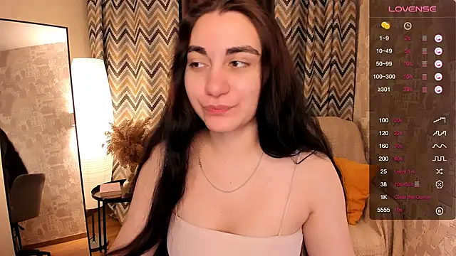 Snapshot of hannacheekss_ chatting on 01/18/25, 03:09 hannacheekss online show from 01/18/25, 03:09
