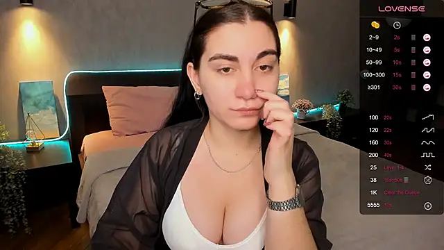 Snapshot of hannacheekss_ chatting on 01/31/25, 06:57 hannacheekss online show from 01/31/25, 06:57