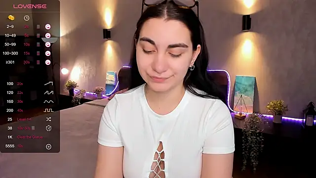 Snapshot of hannacheekss_ chatting on 02/04/25, 02:07 hannacheekss online show from 02/04/25, 02:07