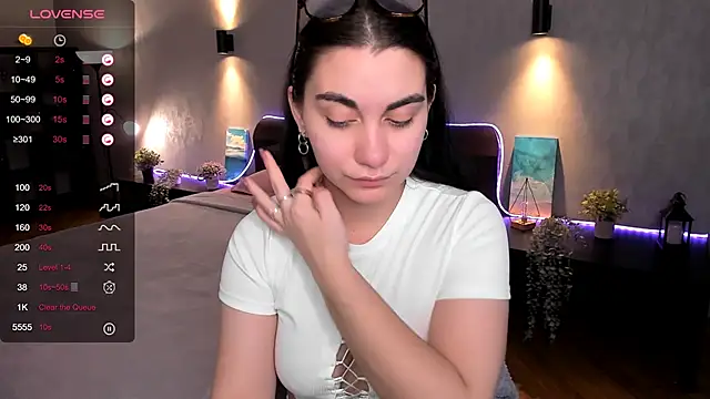 Snapshot of hannacheekss_ chatting on 02/05/25, 05:09 hannacheekss online show from 02/05/25, 05:09