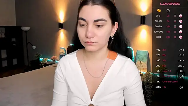 Snapshot of hannacheekss_ chatting on 02/10/25, 02:19 hannacheekss online show from 02/10/25, 02:19