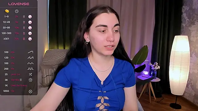Snapshot of hannacheekss_ chatting on 02/15/25, 04:58 hannacheekss online show from 02/15/25, 04:58