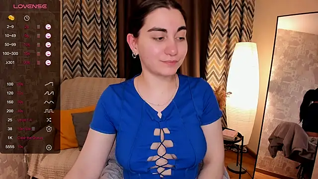 Snapshot of hannacheekss_ chatting on 03/01/25, 05:20 hannacheekss online show from 03/01/25, 05:20