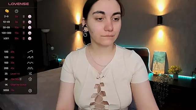 Snapshot of hannacheekss_ chatting on 03/14/25, 01:59 hannacheekss online show from 03/14/25, 01:59