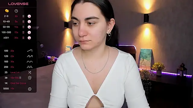 Snapshot of hannacheekss_ chatting on 03/17/25, 01:57 hannacheekss online show from 03/17/25, 01:57